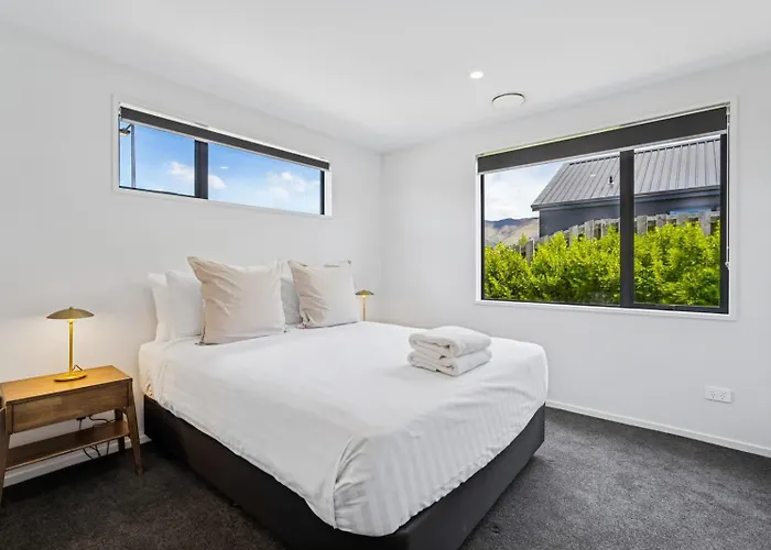Mountain Views Holiday home Wanaka
