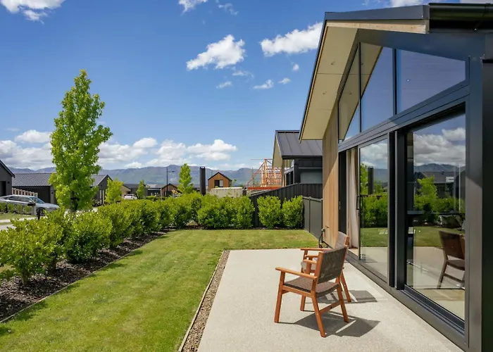 Mountain Views Holiday home Wanaka